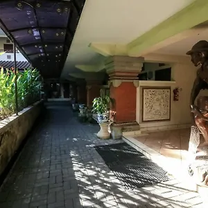 Отель Legian Beach, Кута